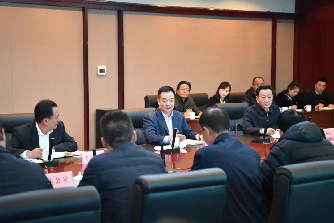 这是王君正在自治区财政厅讲话。